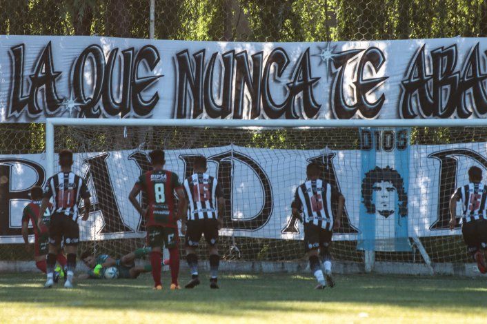 Nico Caprio fue clave, atajando un penal con el partido 0-0.