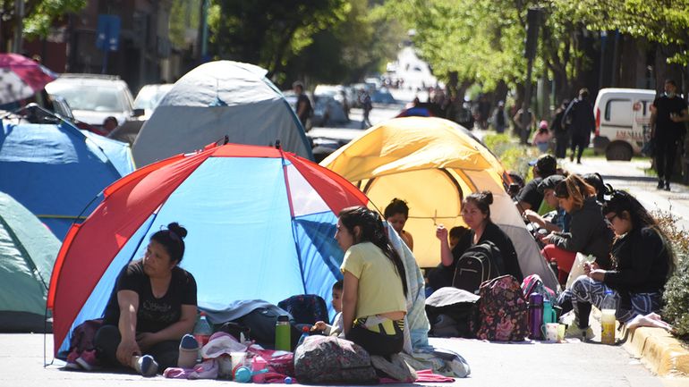 Miércoles tranquilo: organizaciones sociales vuelven a postergar el acampe