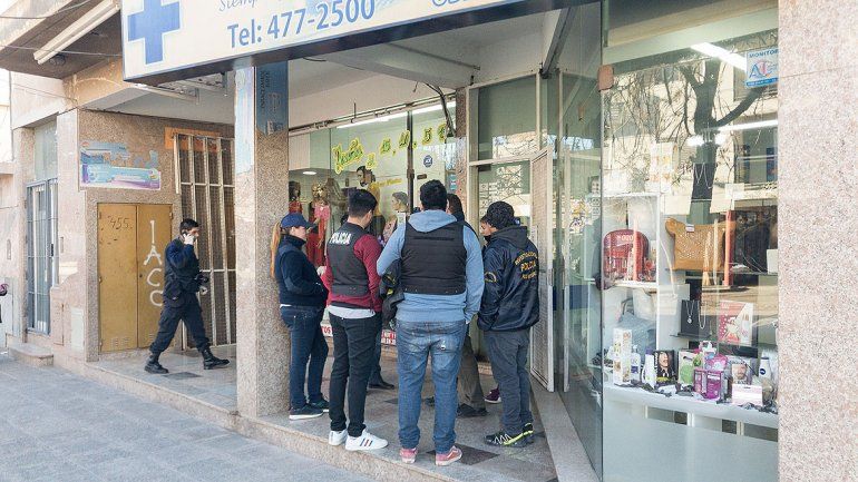 Allanaron una conocida farmacia céntrica por la venta de psicotrópicos con recetas truchas