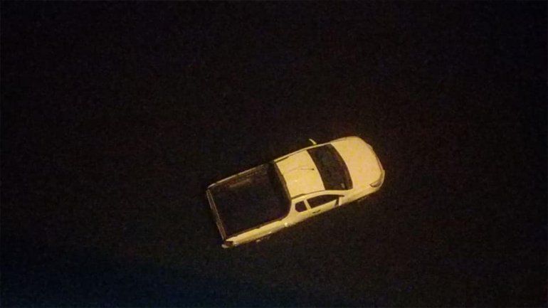 Robaron una camioneta en el barrio Don Bosco y la tiraron al río