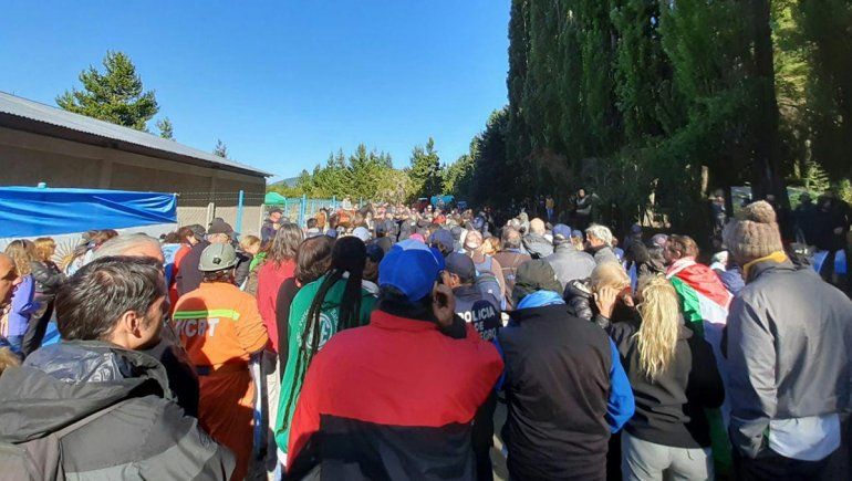 ATE denunció inacción del Gobierno rionegrino ante la marcha al Lago Escondido