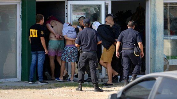 Video muestra a los rugbiers chuparse los dedos con sangre tras el crimen