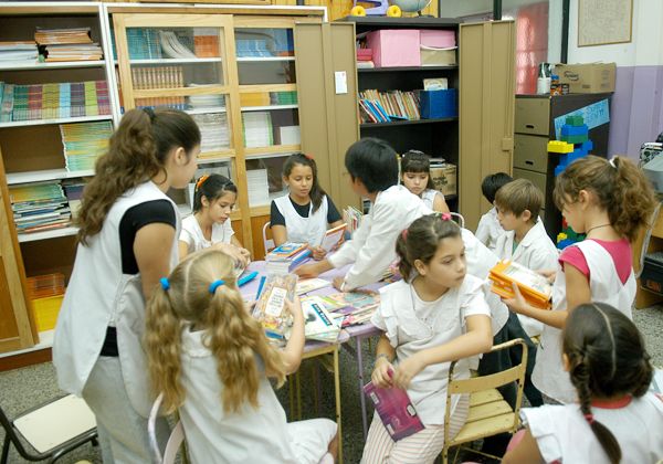 “La Biblioteca  es el corazón  de la Escuela”