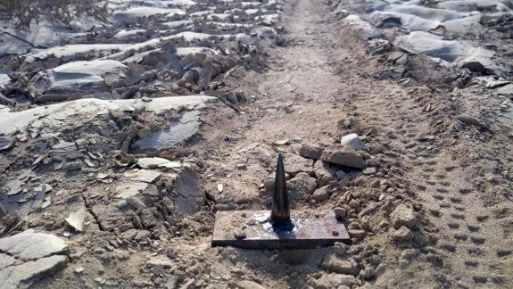 Motochorros colocan hierros en punta para atacar a los ciclistas