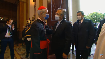 Frente al Presidente, el cardenal Poli habló de tensiones políticas