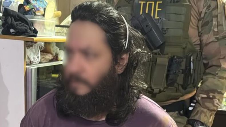 Cayó uno de los narcos más buscados de Santa Fe: lo hallaron escondido en un baño