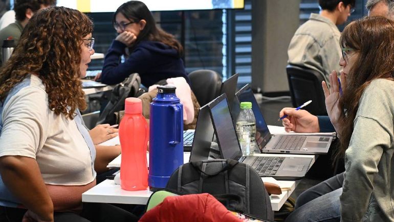 La secretaría de Energía y la UBA dictan cursos de programación en Río Negro.