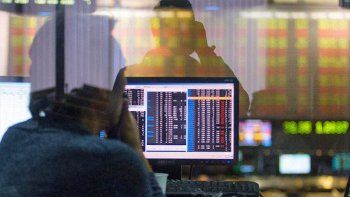 efecto pichetto: se dispararon las acciones y cayo el riesgo pais