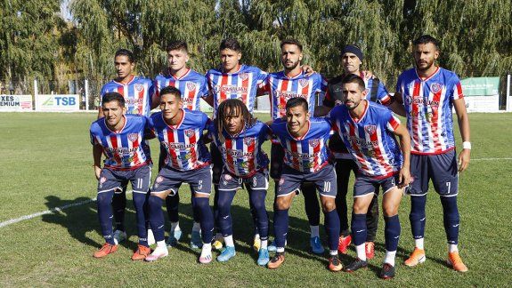 Peñarol, próximo rival de Cipo, sorprendió a Independiente.