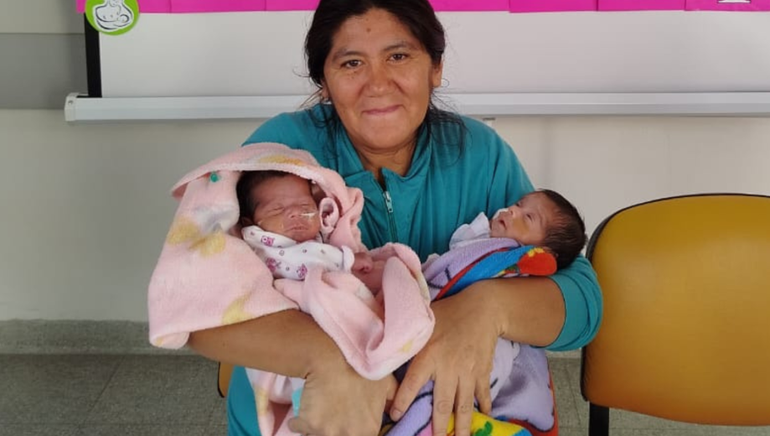 Las gemelas, en buenas manos.
