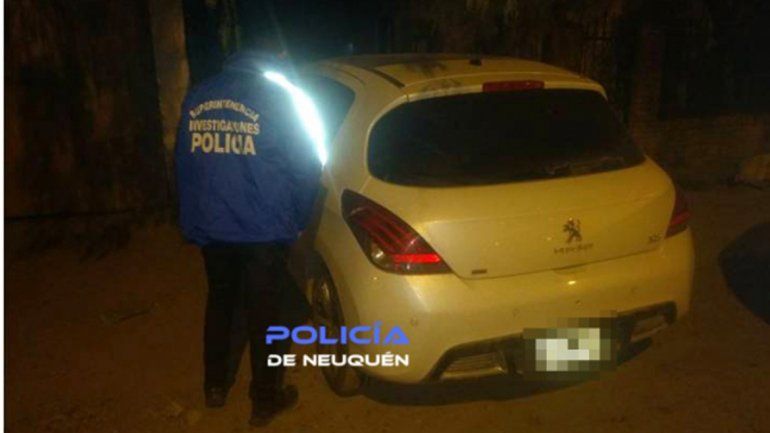 Recuperaron en Neuquén un auto robado en Cipolletti