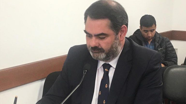 Le dieron preventiva al hombre que intentó ahorcar a su pareja con una cadena