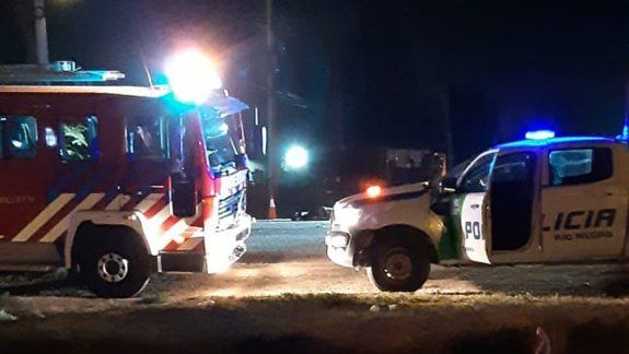 Ruta 151: dos jóvenes murieron tras impactar contra un camión 