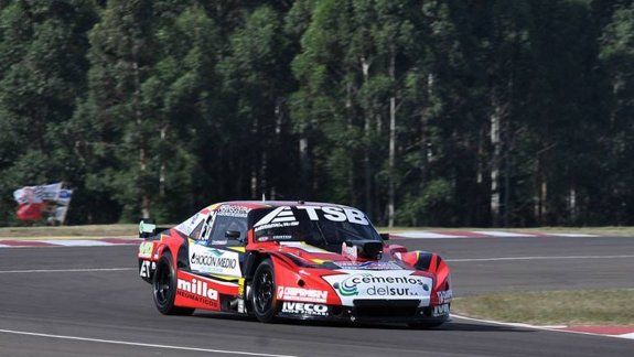 Manu Urcera pisó a fondo en el primer día de clasificación del TC en Concepción del Uruguay y quedó cuarto.&nbsp;
