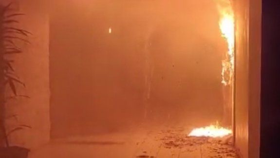 Se prendió fuego un departamento en pleno centro de Bariloche