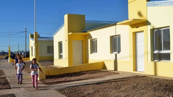 Entregan 95 nuevas casas en el Distrito Vecinal
