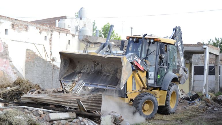 Los vecinos son quienes realizan las denuncias anónimas para que intervenga el Municipio o la Justicia. Los vecinos son quienes realizan las denuncias anónimas para que intervenga el Municipio o la Justicia.