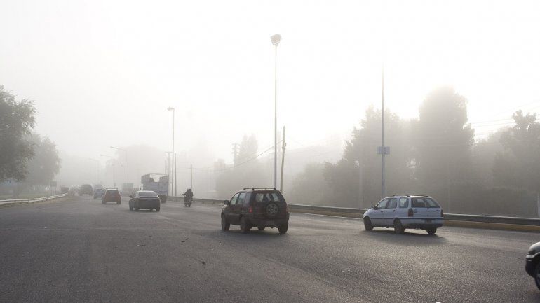 La niebla complicó el tránsito en el Alto Valle
