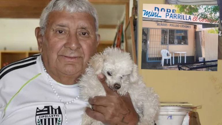 El Cordobés en su casa junto a su gran compañero Duki y una imagen de su vieja parrilla.