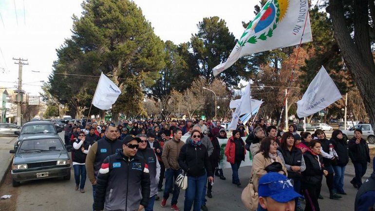 La asamblea popular definió hacer piquetes el miércoles 27.