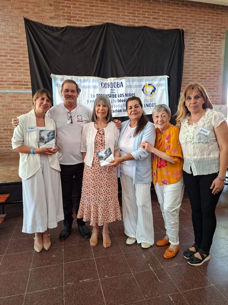 La primera presentación del libro se concretó en Villa Carlos Paz, en la provincia de Córdoba.