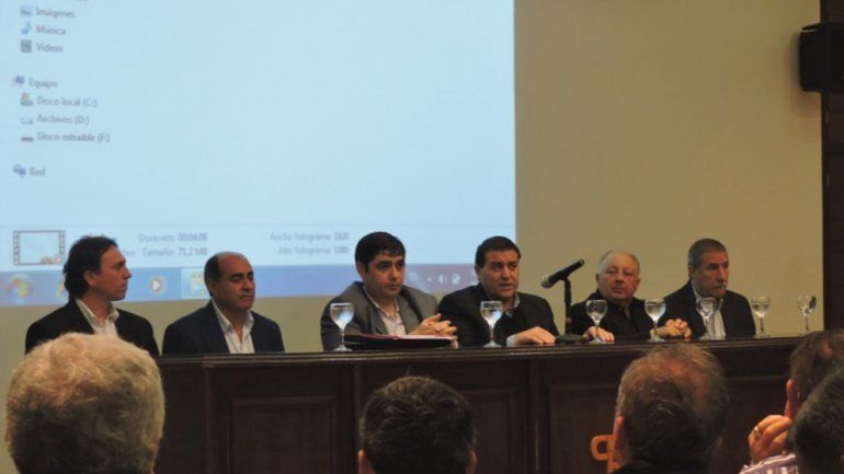 Beacon a la cabeza: desde Salta explicó la reestructuración del fútbol del interior.