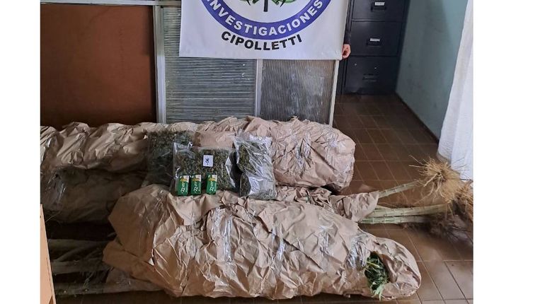 Los uniformados se llevaron una flor de sorpresa...