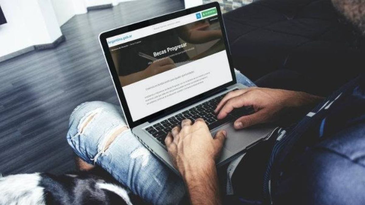 El Gobierno fijó en $35.000 el monto mensual de las becas, en un contexto donde el acceso y la permanencia exigen más condiciones.