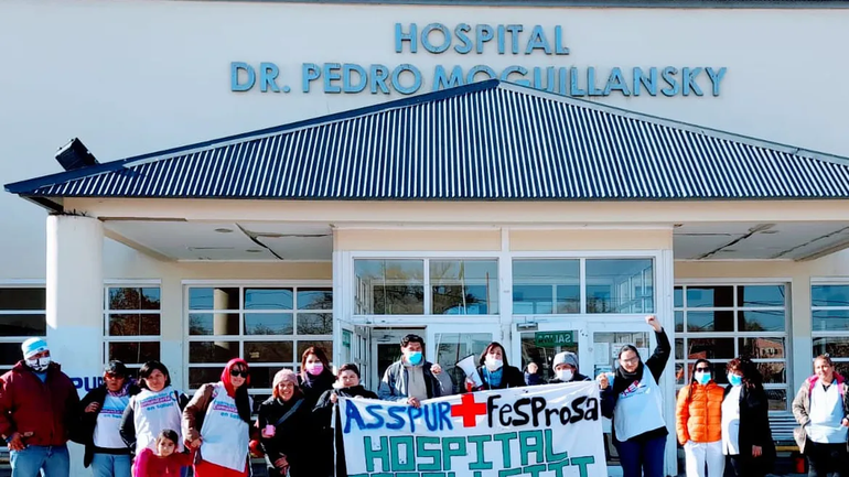 Los hospitalarios nucleados en Asspur exigen desde hace tiempo salarios que permitan afrontar la carestía de la vida. Siguen luchando contra el permanente desgaste de la inflación y por mejores condiciones de trabajo. Los hospitalarios nucleados en Asspur exigen desde hace tiempo salarios que permitan afrontar la carestía de la vida. Siguen luchando contra el permanente desgaste de la inflación y por mejores condiciones de trabajo.
