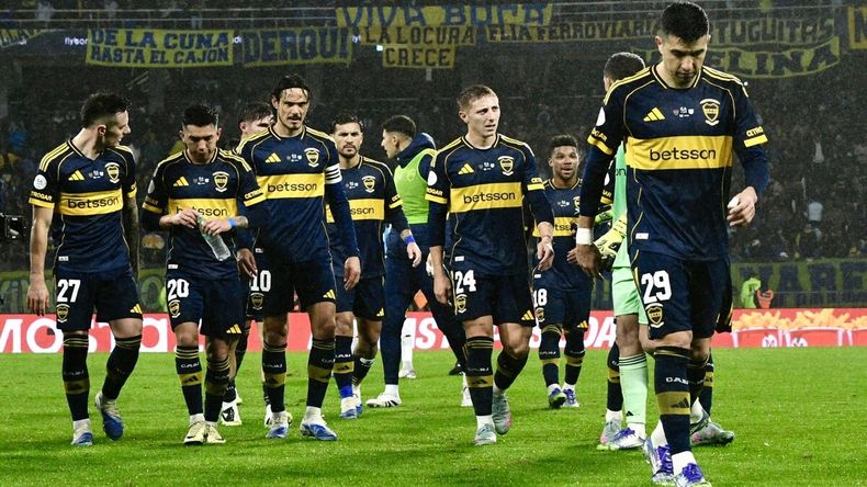 En medio de la crisis, Boca va por la recuperación ante Huracán: hora, formaciones y TV