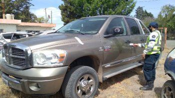 borracho, realizaba peligrosas maniobras  por ruta 151