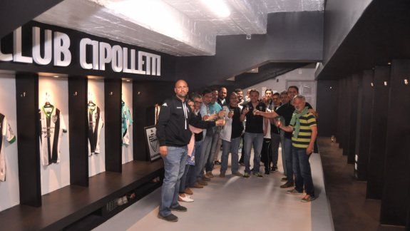 Brinis e inauguración. Los vestuarios de Cipolletti, un lujo.