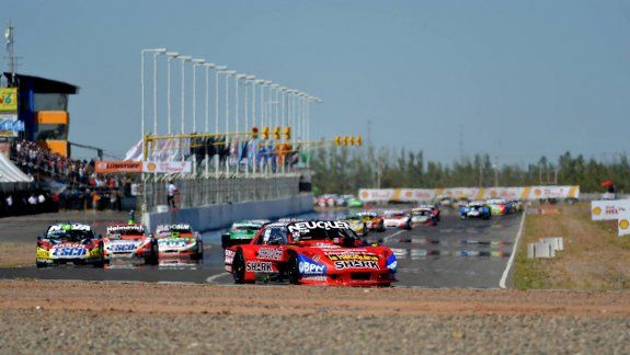 El Turismo Carretera presentó un calendario 2021 con 15 fechas.