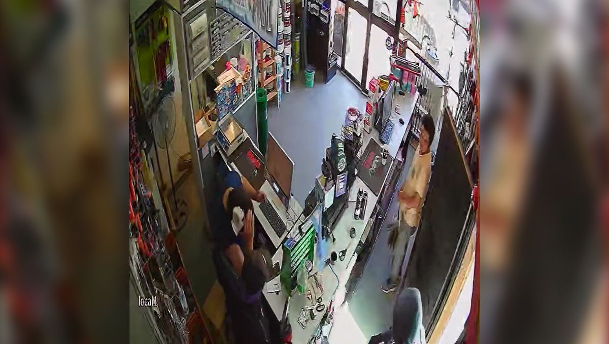 Video: violento robo a mano armada en una ferretería del Oeste neuquino