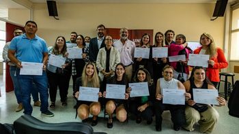 Las diplomaturas provinciales se ejecutaron con convenios con Universidades Nacionales. Las diplomaturas provinciales se ejecutaron con convenios con Universidades Nacionales.