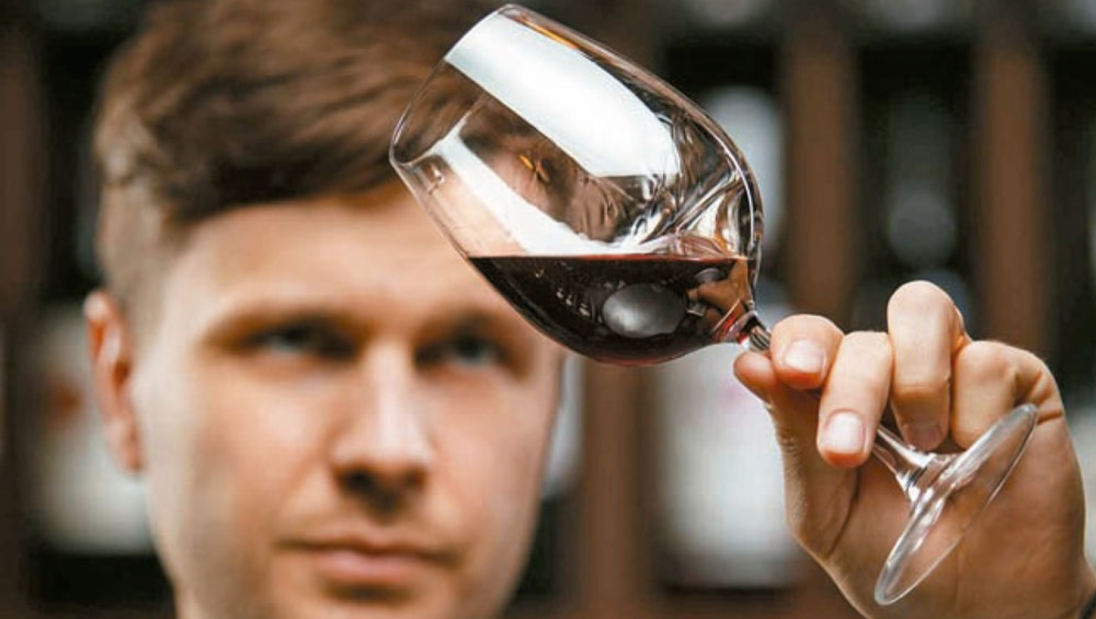 La moda de los vinos con agujeritos