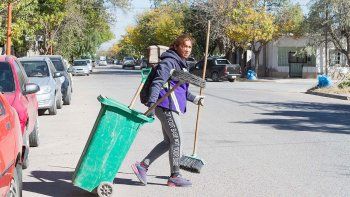 el municipio no quiere barrenderas por la noche
