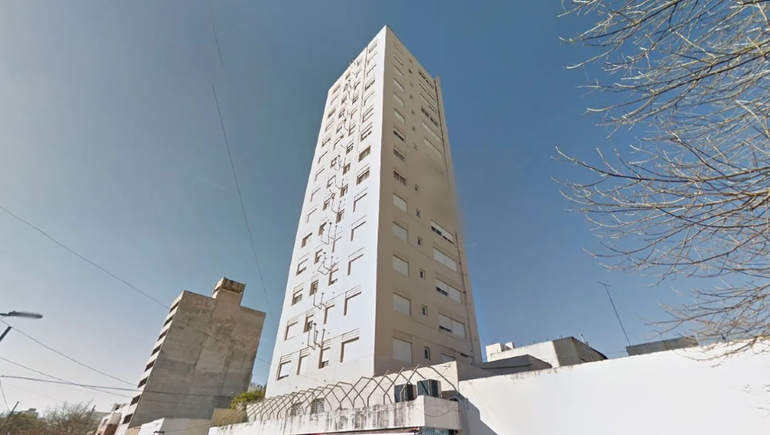 Un nene murió tras intentar escapar de un incendio y caer desde un décimo piso