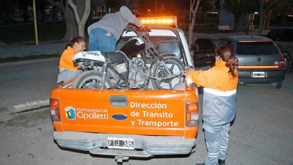 Tránsito junto a la Policía realizan los controles en distintos puntos.