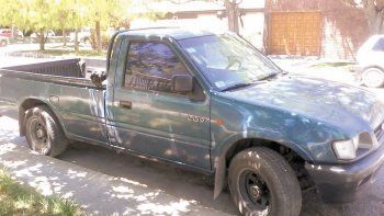 La camioneta robada es una Chevrolet LUV, patente BXL 146.