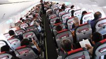 se masturbaba en pleno vuelo a neuquen y lo atraparon