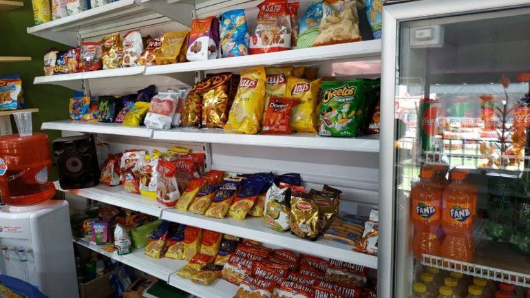 Operativo: retiraron miles de productos vencidos de los supermercados y almacenes