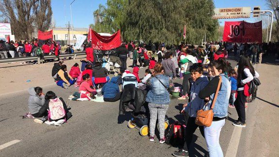 Organizaciones cortan de forma parcial los puentes