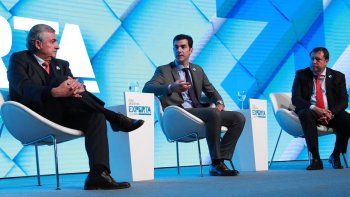 el gobernador, alberto weretilneck expuso en argentina exporta