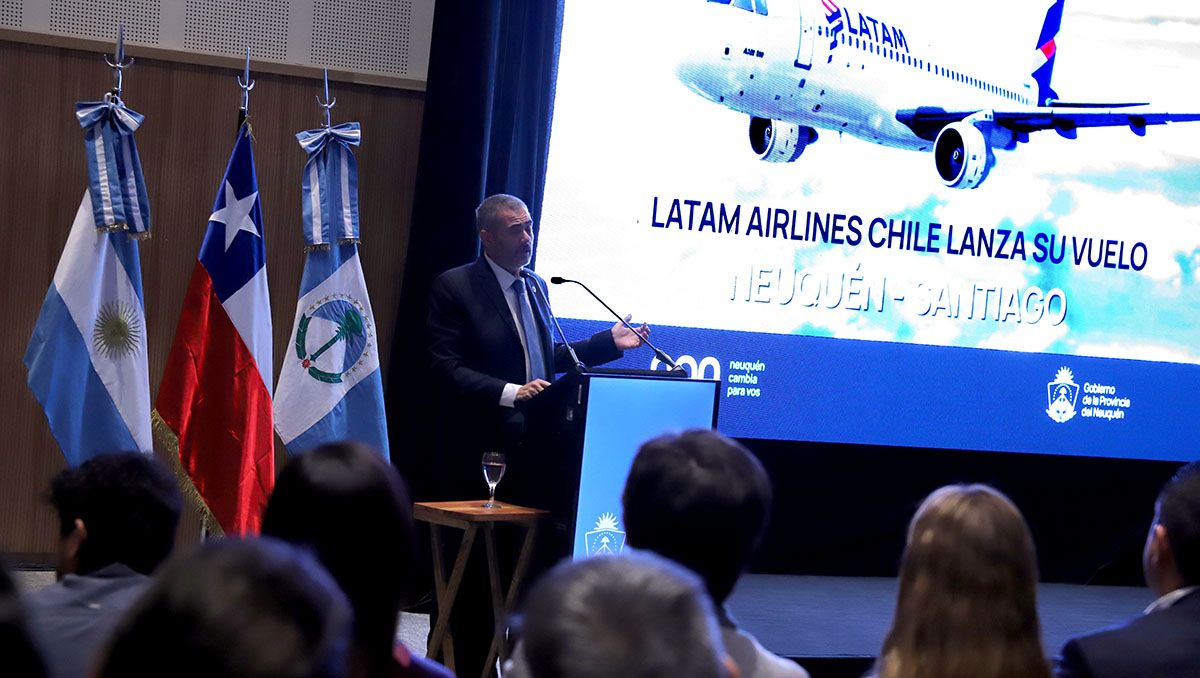 Los vuelos entre Neuquén y Santiago de Chile comenzarán en marzo de 2026 / Foto