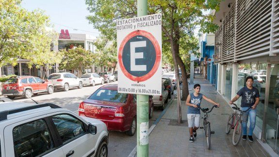 La falta de control del sistema rotatorio incrementó los problemas para estacionar en el centro cipoleño.