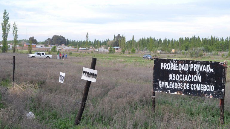 Denuncias cruzadas por el  loteo de Comercio en Ferri