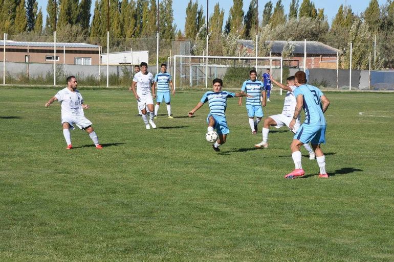 La Amistad-Atlético Regina, el partido de la fecha de la Liga Confluencia en fotos