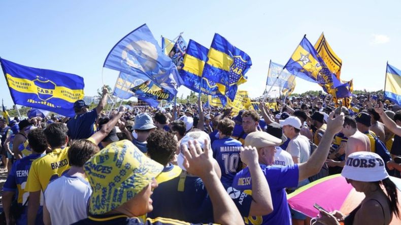 El banderazo de los hinchas de Boca