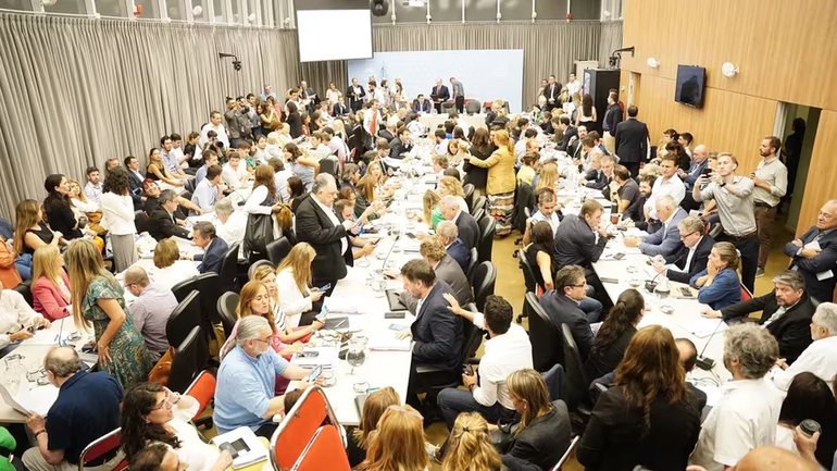Ley Ómnibus: el oficialismo logró un dictamen de mayoría junto a bloques dialoguistas en Diputados